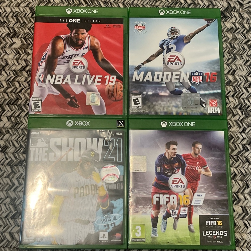 Xbox One Sports Game Bundle - Green Cases